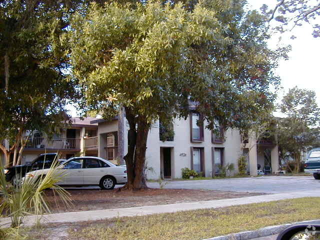 Primary Photo - The Sundowner Apartments