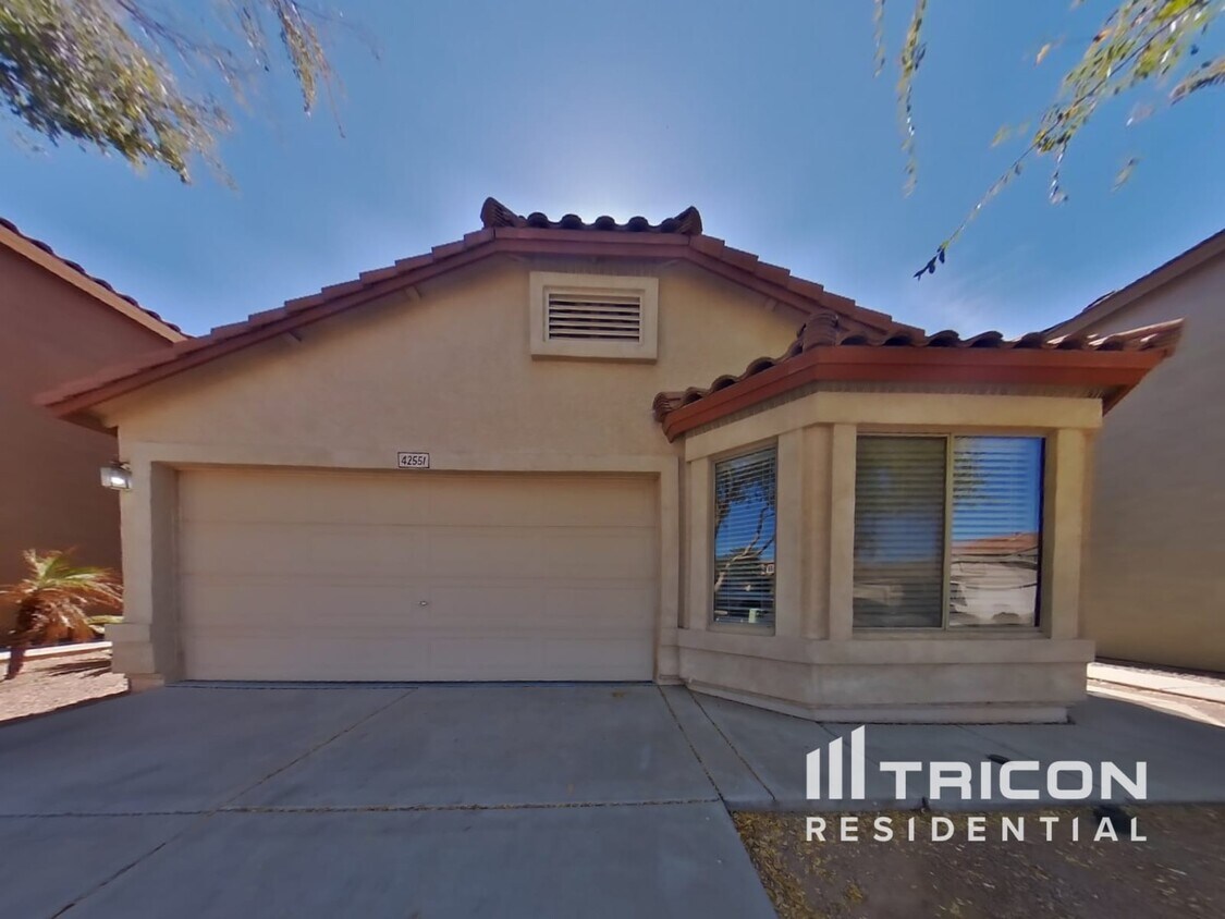 Primary Photo - 42551 W Sunland Dr