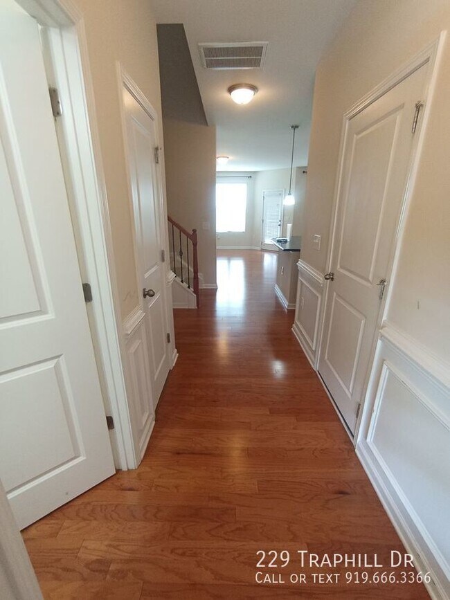 Foto del edificio - Stunning 3-bedroom, 2.5-bathroom townhouse