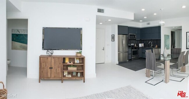 Foto del edificio - 3 br, 2.5 bath Condo - 415 S Le Doux Rd Ap...