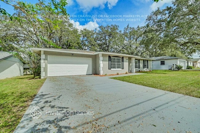 Building Photo - 7249 Laurel Hill Dr