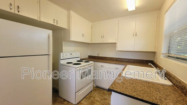 Foto del edificio - 620 NE Polk St