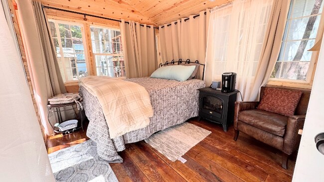 Foto del edificio - 54710 Crane Valley Ct