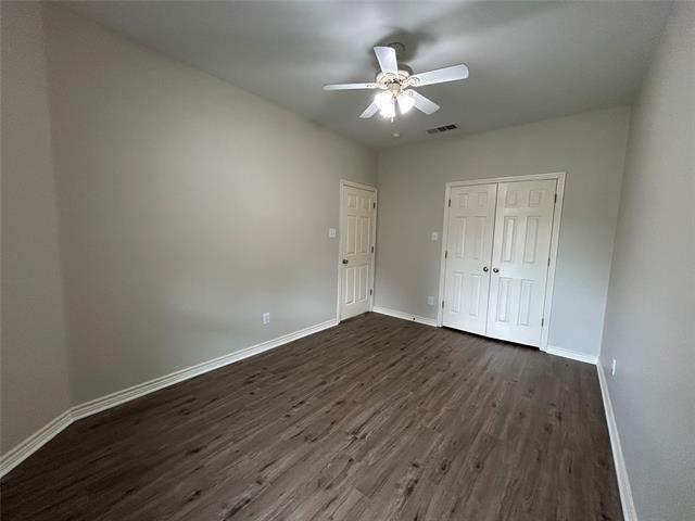 Foto del edificio - 921 Cedar Ridge Dr