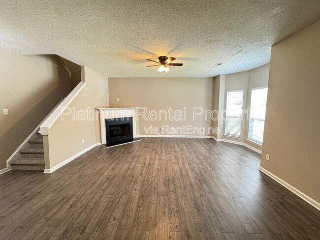 Foto del edificio - 4885 Robinson Square Dr