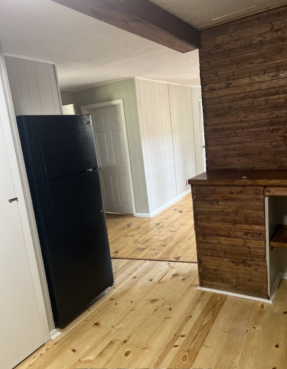 Foto del edificio - 136 Kellum Dr