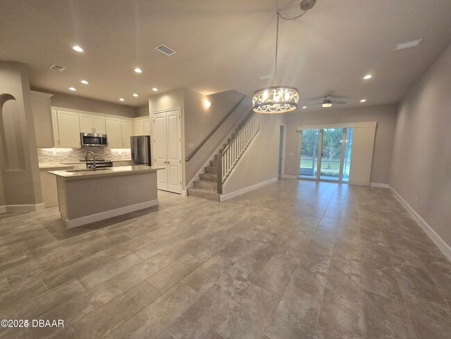 Building Photo - 54 Longridge Ln