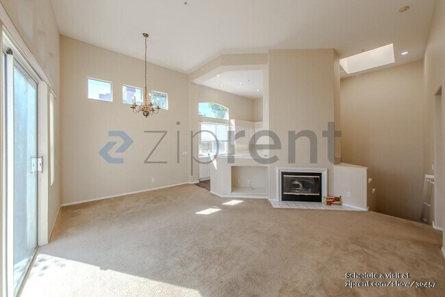 Building Photo - 2684 Dunstan Dr