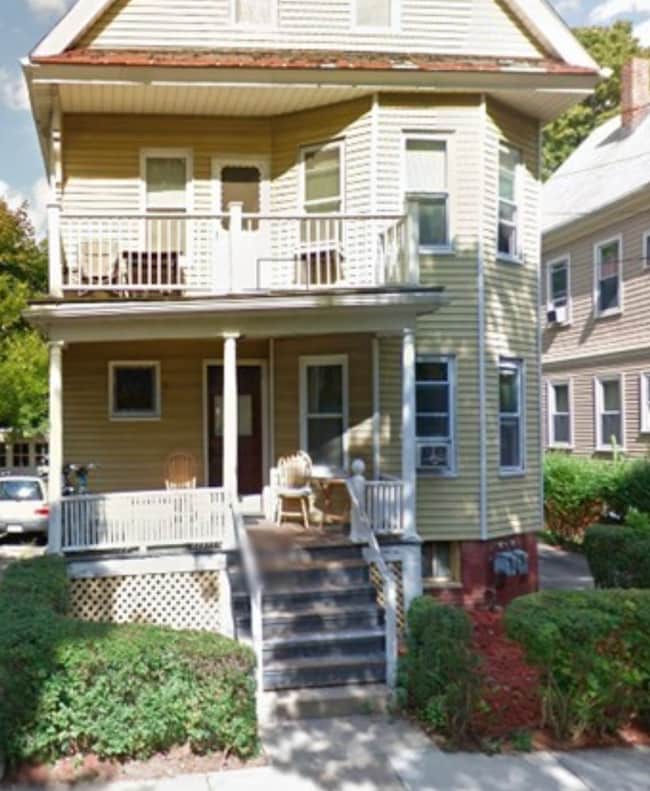 Building Photo - 33 Spencer Ave