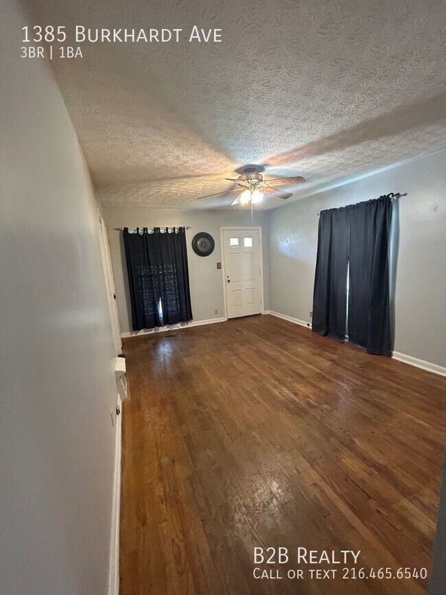 Foto del edificio - 1385 Burkhardt Ave