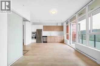 Building Photo - 691 North Rd Building Photo - 691 North Rd