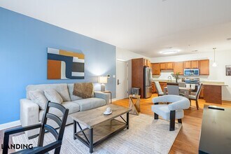 Building Photo - 33 New Scotland Ave