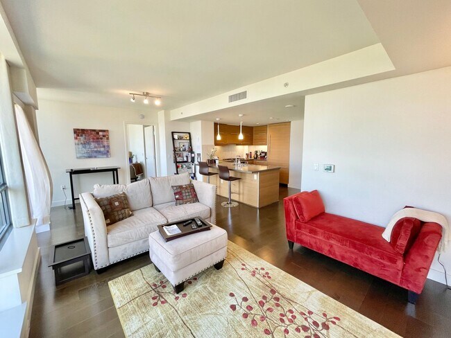 Foto del edificio - Luxurious Condo at Madrone w/Bay, City Vie...