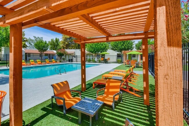 Omnia Baseline Community Pool - Omnia Baseline