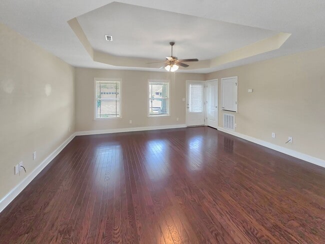 Building Photo - Full Brick 3 Bedroom 2 Bath South Huntsville