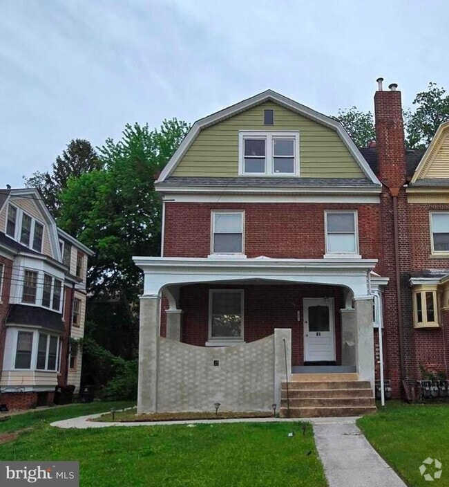 Building Photo - 61 Owen Ave