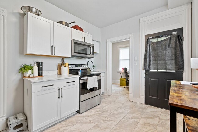 Photo - 388 Ingomar St Apartment