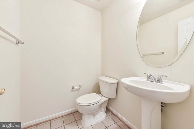 Foto del edificio - 42485 Regal Wood Dr