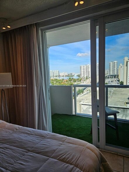 Foto del edificio - 19201 Collins Ave