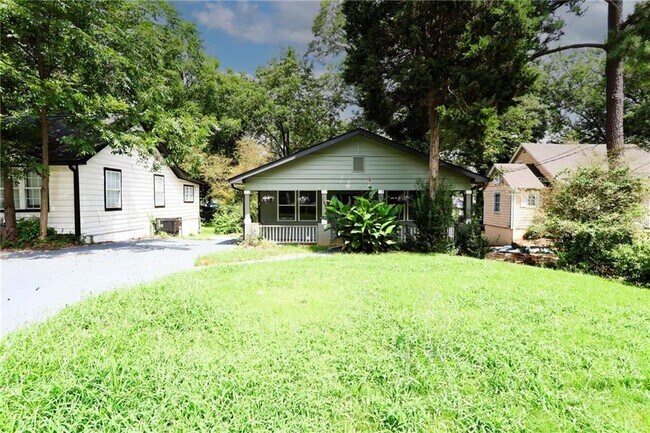 Building Photo - 1333 Lyle Ave