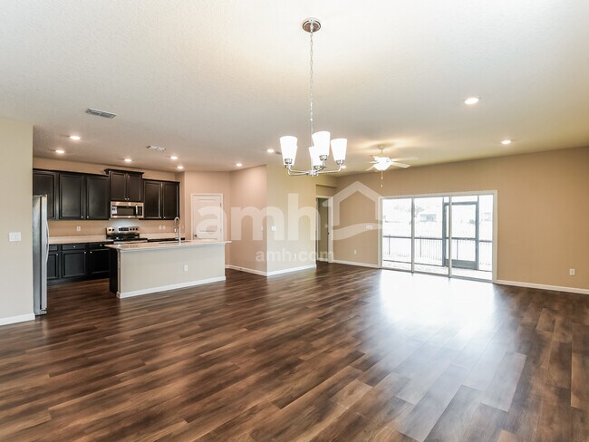 Building Photo - 163 Hemlock Point