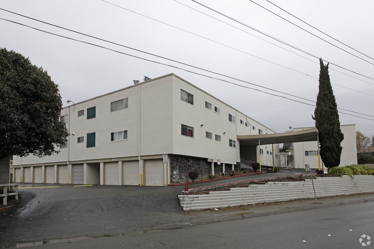 Primary Photo - Cathay Gardens Apartments