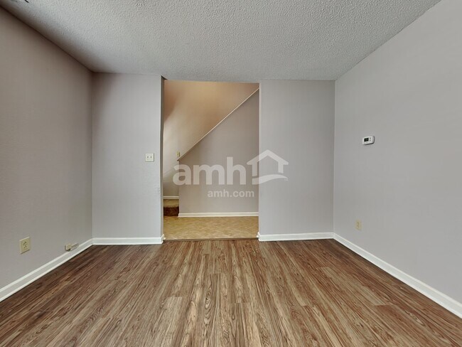 Building Photo - 1178 Oak Leaf Rd