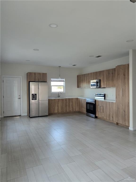 Building Photo - 16 Israel N Ln