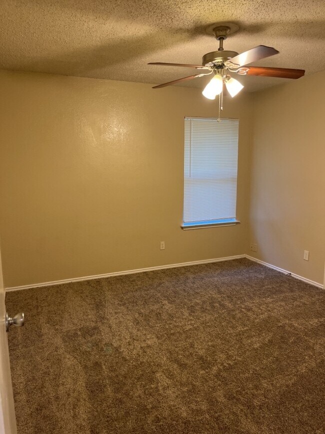 Foto del edificio - 4320 Hulen Cir E
