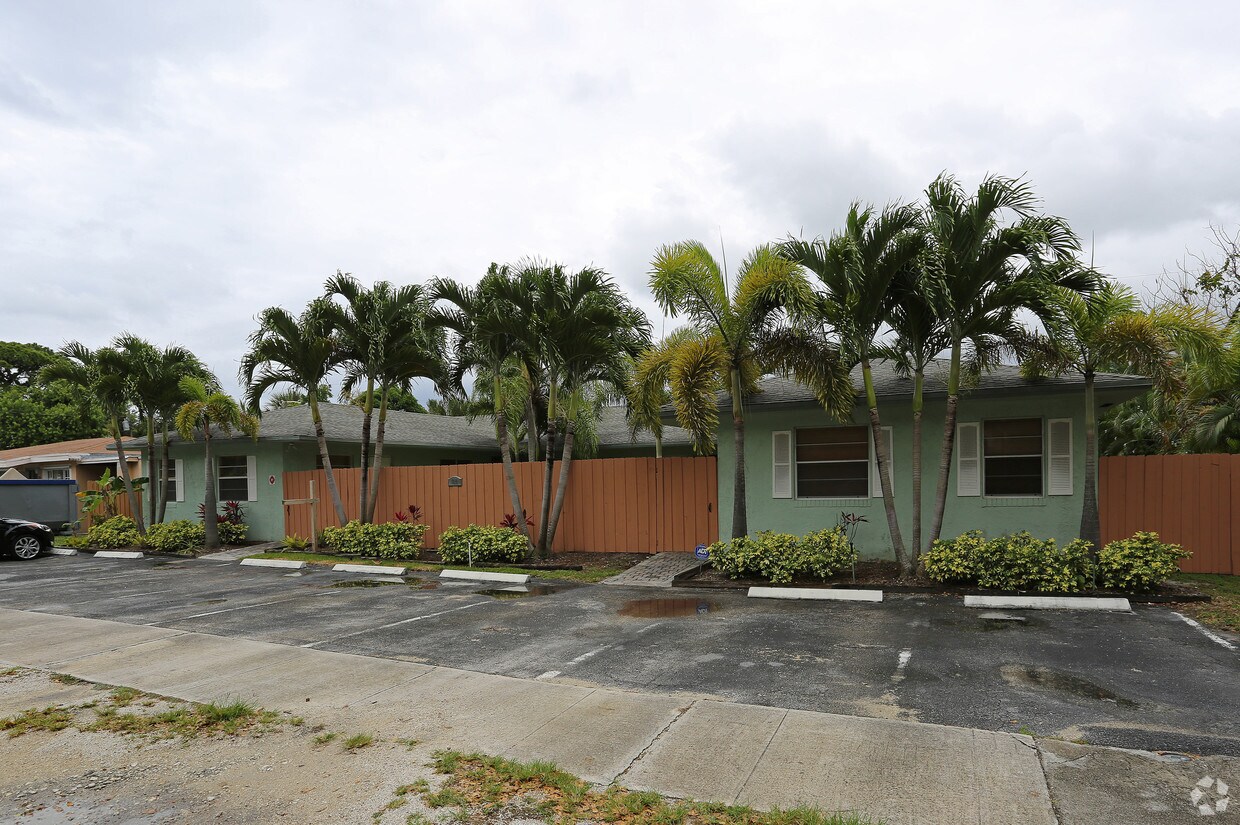 Foto del edificio - Middle River Gardens