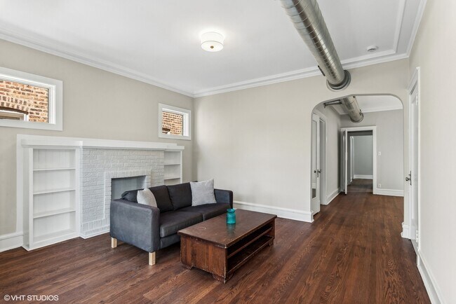 Building Photo - 2610 W Argyle St
