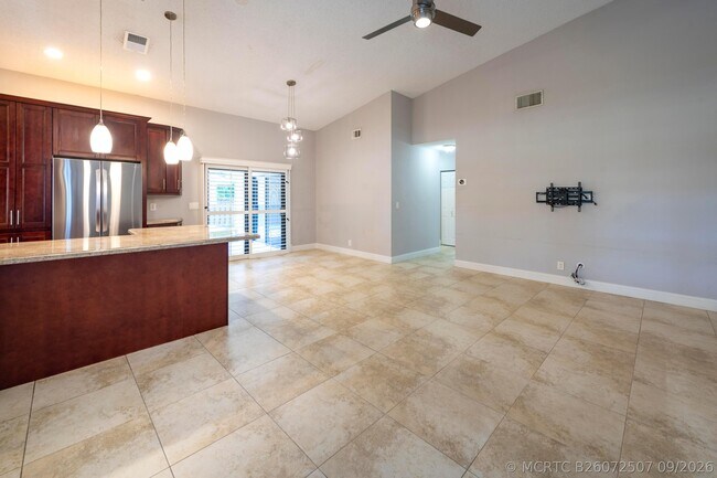 Building Photo - 325 NW 65th Terrace