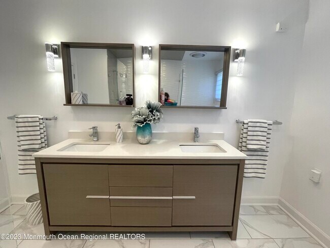 Foto del edificio - 111 Sheridan Ave