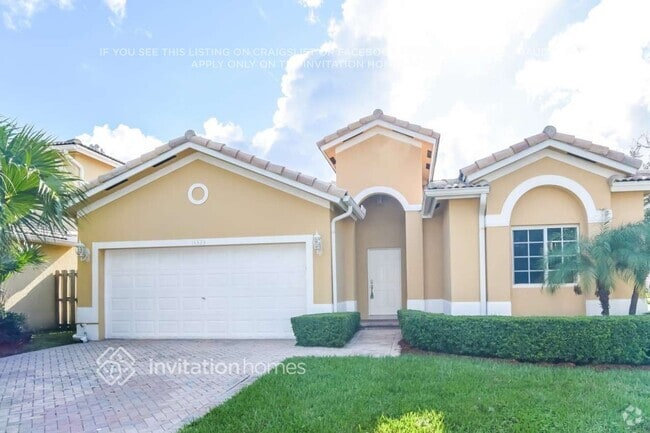 Building Photo - 14323 SW 156th Ave