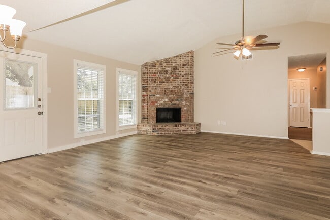 Foto del edificio - 4703 Owens Creek Ln