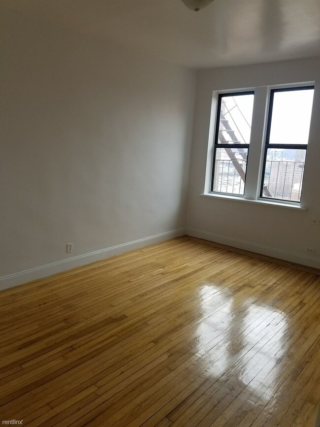 Foto del edificio - 2 br, 1 bath  - 2857 Sedgwick Ave