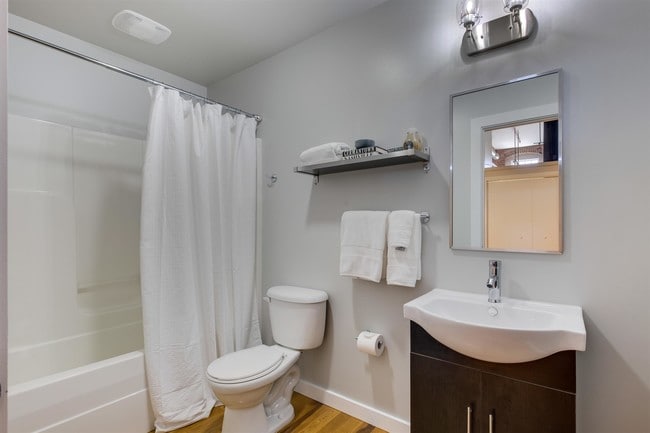 Building Photo - 1350 Rosa L Parks Blvd