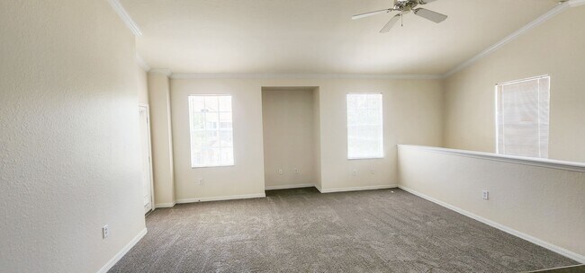 Foto del edificio - Gated Community in Palm Estates 2/2/1