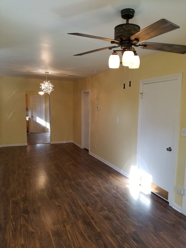 Foto del edificio - 13730 S LEYDEN Ave