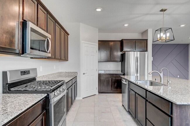 Foto del edificio - 4443 Stardusk Falls Ave
