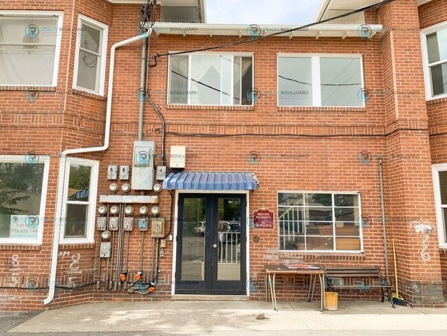 Building Photo - 245 W Taylor St