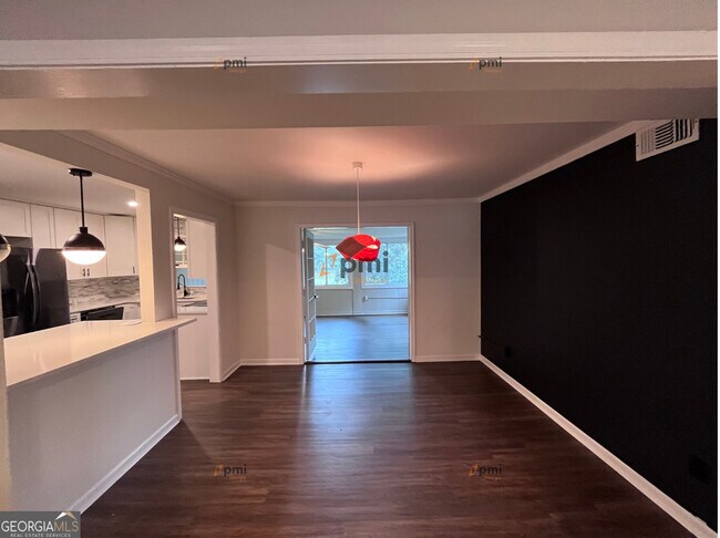 Building Photo - 162 Elysian Way NW