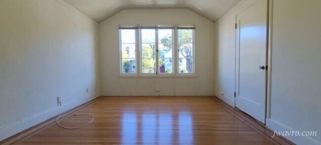 Building Photo - 336 Claremont Blvd