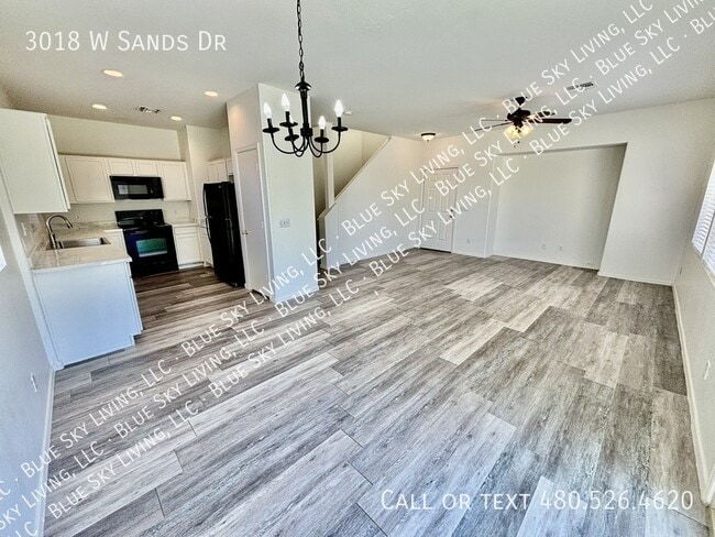 Building Photo - 3018 W Sands Dr