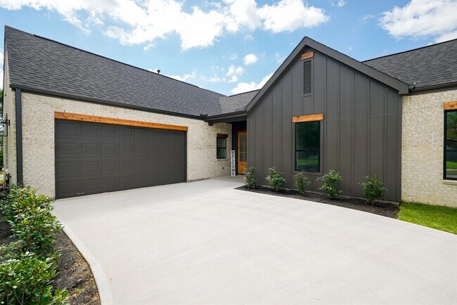 Foto del edificio - 32 Englewood Ct