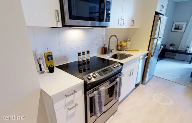 Building Photo - Studio, 1 bath  - 55 Seaport Blvd Unit 15