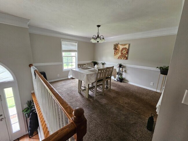 Foto del edificio - 692 Winding Bluff Way
