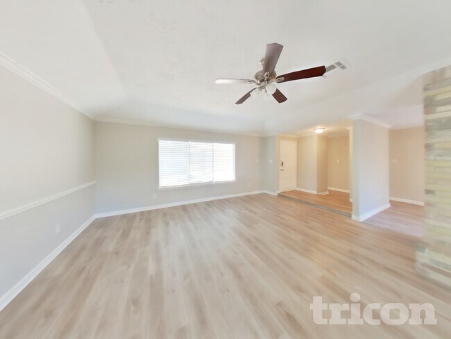 Foto del edificio - 17526 Jolly Boat Dr