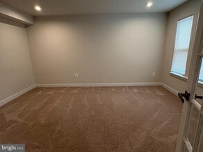 Building Photo - 8711 Shady Pines Dr