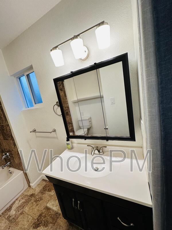 Foto del edificio - 6095 Pierce St